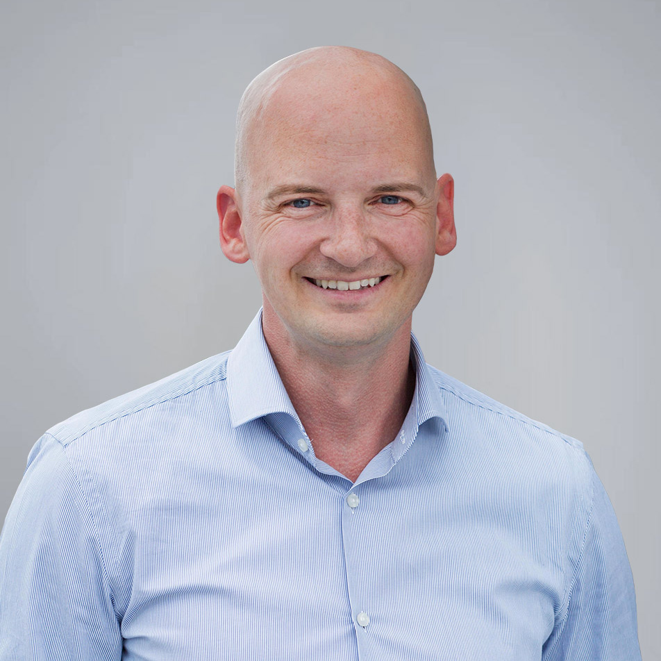 Peter Hillig - CEO & General Manager (Deutschland)